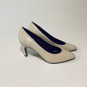 Jose Vera Beige Genuine Leather Heels size 9